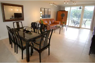 575 Oaks Lane #303, Pompano Beach, FL 33069 - Photo 1