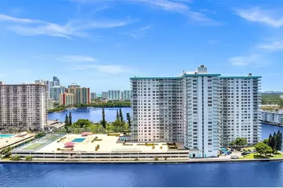 301 174th Street #2210, Sunny Isles Beach, FL 33160 - Photo 1
