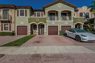 667 NE 35th Ave, Homestead, FL 33033 - Photo 1