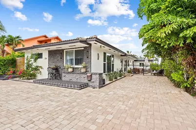 735 Tyler Street, Hollywood, FL 33019 - Photo 1