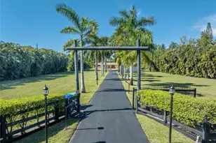 5161 Thoroughbred Ln, Fort Lauderdale, FL 33330 - Photo 1