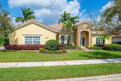 593 SE Tres Belle Circle, Stuart, FL 34997 - Photo 1