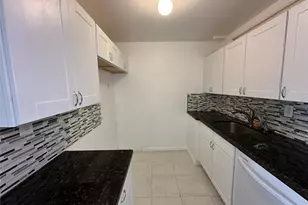1031 Berkshire B, Deerfield Beach, FL 33442 - Photo 1