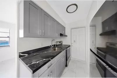 110 NW 7th Avenue #20, Pompano Beach, FL 33060 - Photo 1