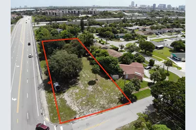 204 S Chillingworth Drive, West Palm Beach, FL 33409 - Photo 1