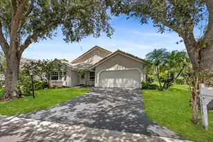 5333 Pine Cir, Coral Springs, FL 33067 - Photo 1