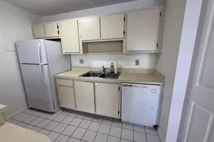 645 Executive Center Dr, West Palm Beach, FL 33401 - Photo 1