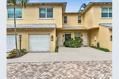 812 SE 4th Court, Deerfield Beach, FL 33441 - Photo 1