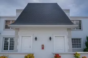 916 NE 27th Ave, Hallandale Beach, FL 33009 - Photo 1