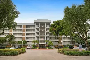 3150 N Course Ln, Pompano Beach, FL 33069 - Photo 1