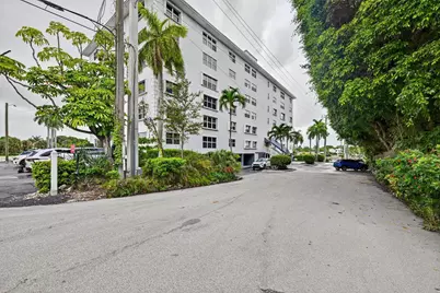 1881 Middle River Drive #301, Fort Lauderdale, FL 33305 - Photo 1