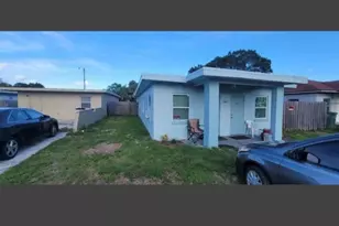 808 N 17th St, Fort Pierce, FL 34950 - Photo 1