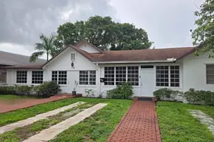 310 NE 2nd St, Pompano Beach, FL 33060 - Photo 1