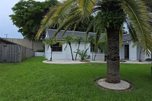 6701 W Wedgewood Ave, Davie, FL 33331 - Photo 1