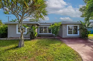 404 NW 5th Ave, Boynton Beach, FL 33435 - Photo 1