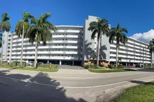 1000 NE 14 Unit, Hallandale Beach, FL 33009 - Photo 1