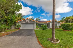 7505 NW 40th Pl, Coral Springs, FL 33065 - Photo 1