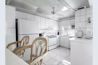 381 S Hollybrookdrive #204, Pembroke Pines, FL 33025 - Photo 1