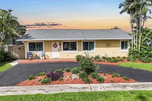 719 SW 79th Ave, North Lauderdale, FL 33068 - Photo 1