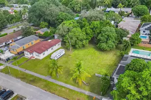 23 NE 116th St, Miami, FL 33161 - Photo 1