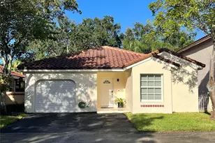 1303 Seagrape Cir, Weston, FL 33326 - Photo 1