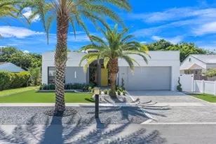 318 NE 25th St, Wilton Manors, FL 33305 - Photo 1