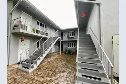 820 NE 17th Avenue #7, Fort Lauderdale, FL 33304 - Photo 1