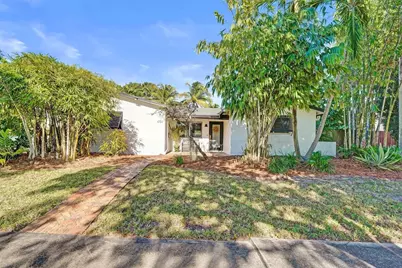 601 S Rainbow Drive, Hollywood, FL 33021 - Photo 1