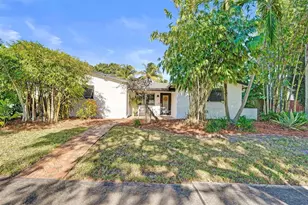 601 S Rainbow Dr, Hollywood, FL 33021 - Photo 1