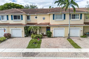 3077 N Evergreen Cir, Boynton Beach, FL 33426 - Photo 1