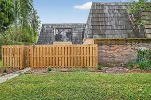 1624 Forest Lakes Cir, West Palm Beach, FL 33406 - Photo 1