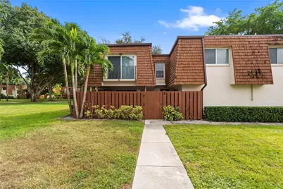 2061 SW 90th Avenue #B-17, Davie, FL 33324 - Photo 1