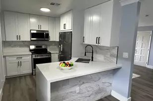 814 SW 12th Pl, Fort Lauderdale, FL 33315 - Photo 1