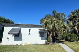 627 W Pine St, Lantana, FL 33462 - Photo 1