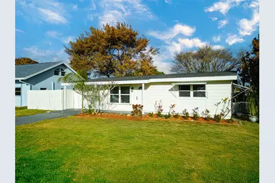 845 SE Airoso Boulevard, Port Saint Lucie, FL 34983 - Photo 1