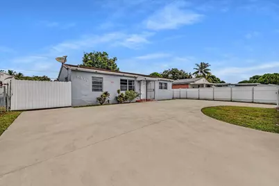 9311 Broad Manor Road, Miami, FL 33147 - Photo 1