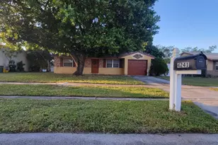 4241 Centurian Cir, Greenacres, FL 33463 - Photo 1