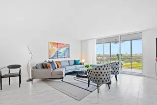 3505 Oaks Way, Pompano Beach, FL 33069 - Photo 1