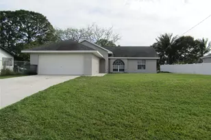 414 SW Lakehurst Dr, Port Saint Lucie, FL 34983 - Photo 1