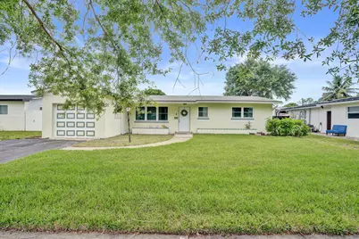 731 SW 71st Terrace, Pembroke Pines, FL 33023 - Photo 1