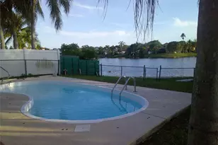19250 NW 22nd St, Pembroke Pines, FL 33029 - Photo 1