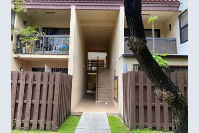 660 W Park Drive #206, Miami, FL 33172 - Photo 1
