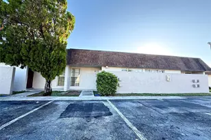 812 SW 73 Av Unit, North Lauderdale, FL 33068 - Photo 1