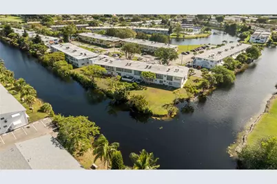 52 NE 204th Street #31, Miami, FL 33179 - Photo 1