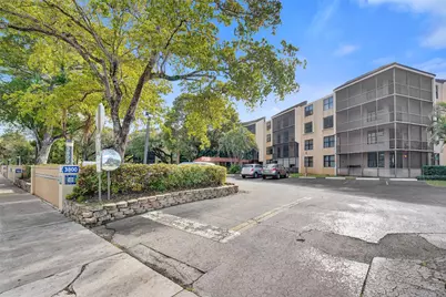 3800 N Hills Drive #412, Hollywood, FL 33021 - Photo 1