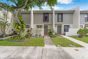1225 NW 98th Terrace, Pembroke Pines, FL 33024 - Photo 1