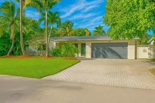 2219 SE 15th St, Pompano Beach, FL 33062 - Photo 1