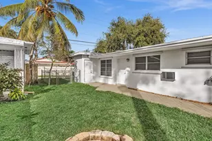 2193 NE 172nd St, Miami, FL 33162 - Photo 1