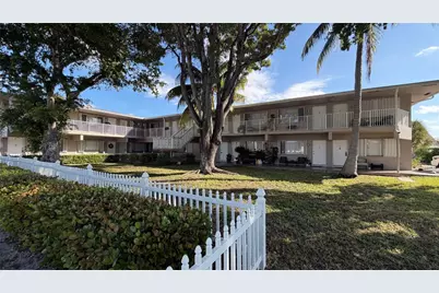 344 SE 11th Avenue #2, Pompano Beach, FL 33060 - Photo 1