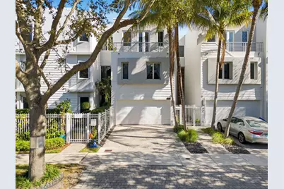 302 NE 8th Avenue, Fort Lauderdale, FL 33301 - Photo 1